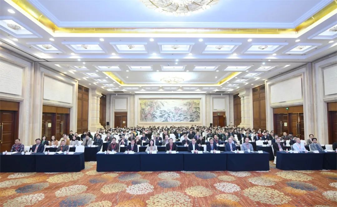 会议场景.jpg