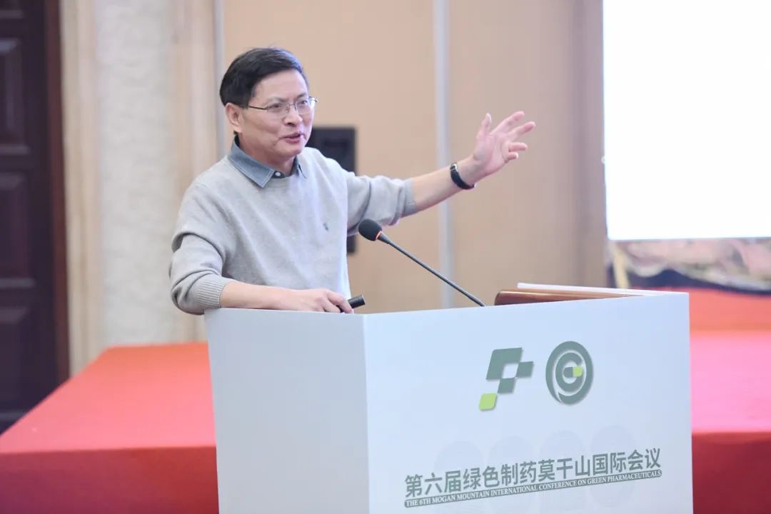 陈芬儿院士作专题学术报告.jpg