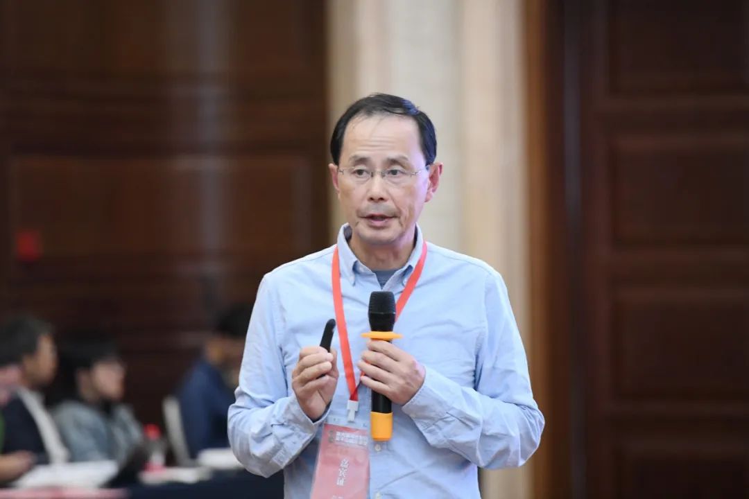 Wei Zhang教授作专题学术报告.jpg