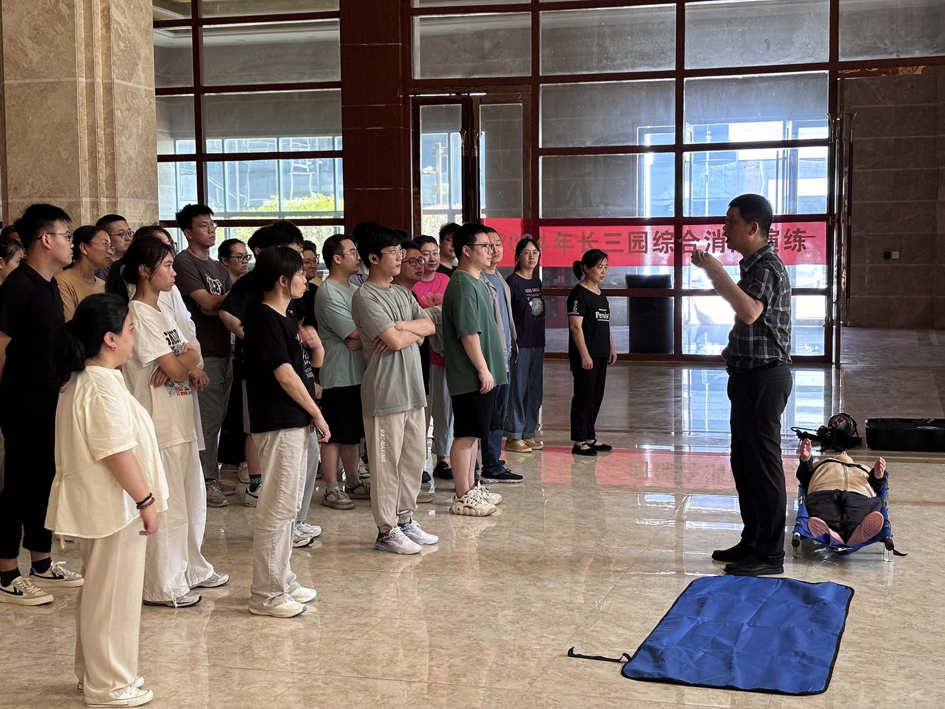 消防安全演练活动现场2.jpg